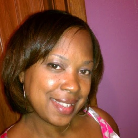 Meet your Posher, Tiffani - Picture 1 of 1